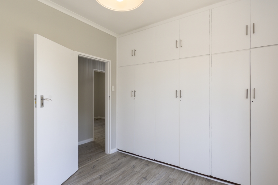 To Let 4 Bedroom Property for Rent in Die Wingerd Western Cape
